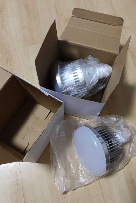 Комплект 2 бр. LED софтбокс Volkwell 85W + дистанционно — 85 €/165лв.