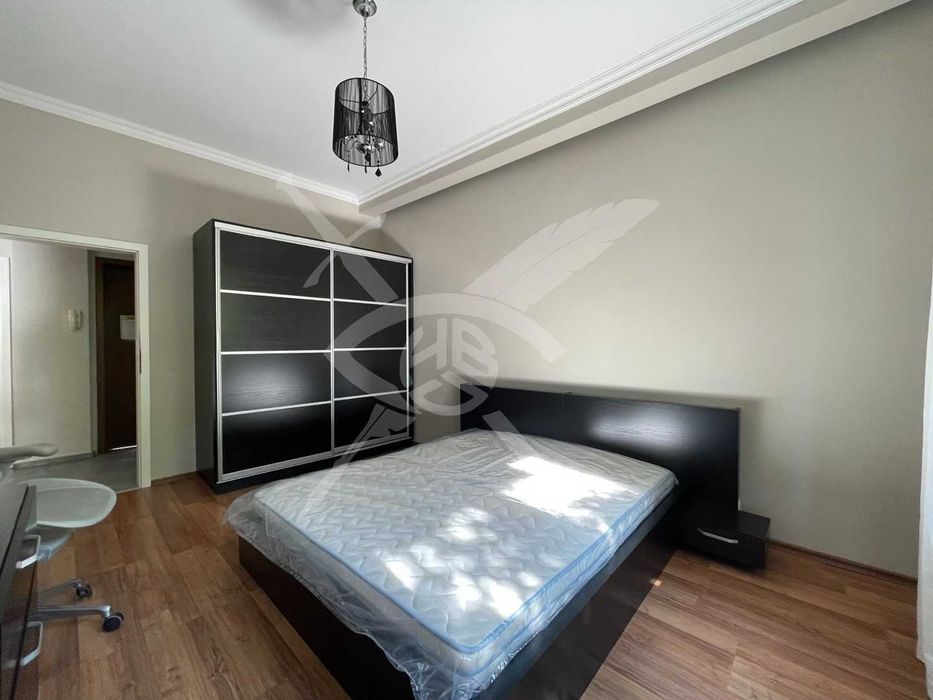 Дава се под наем Тристаен апартамент в София, Център - 75 кв.м за 790 € - Снимка #7