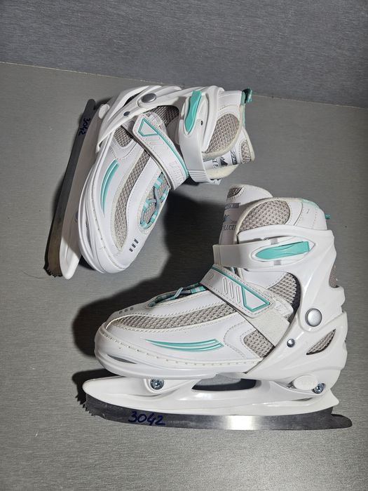 Patine 3042 gheata patinaj reglabile Lake Placid   marime 34-35-36-37  .