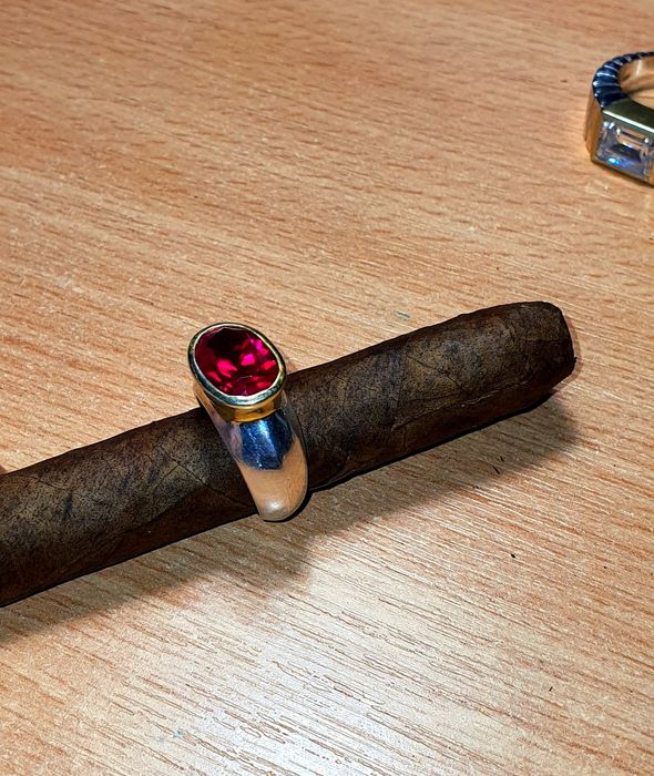 Vând inele din argint cu aur!