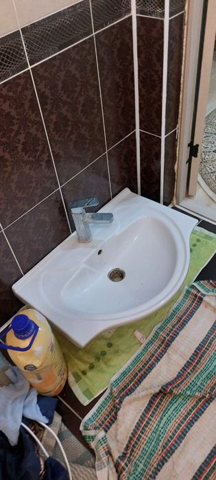 Продам раковину со шкафом б/у