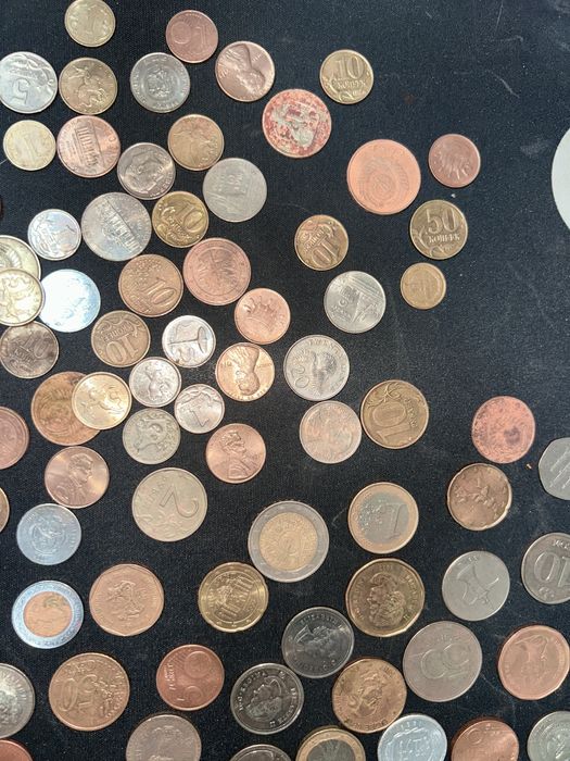 Продам монеты коллекционные и юбилейные