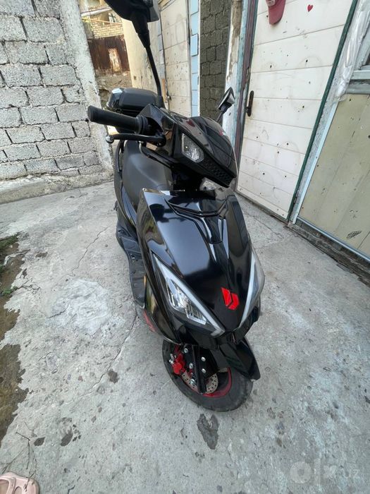 Бензиновый скутер 150куб