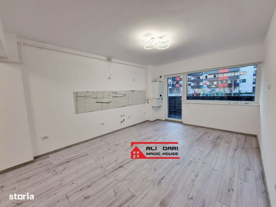Apartament cu 3 Camere + balcon, Etaj 1 din 4