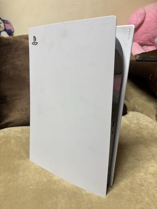 PS5 +2джойстика +игры