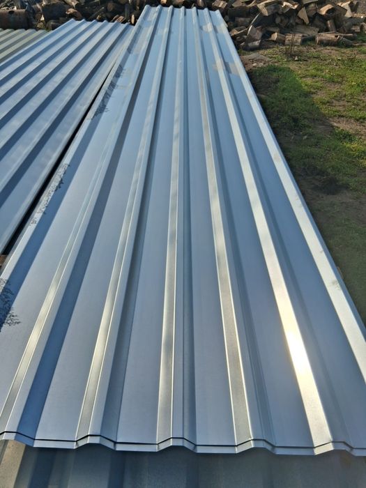 Vând tablă cutată h35 preț  bomba⁉️⁉️⁉️⁉️⁉️
3metri 
4,20metri lungime