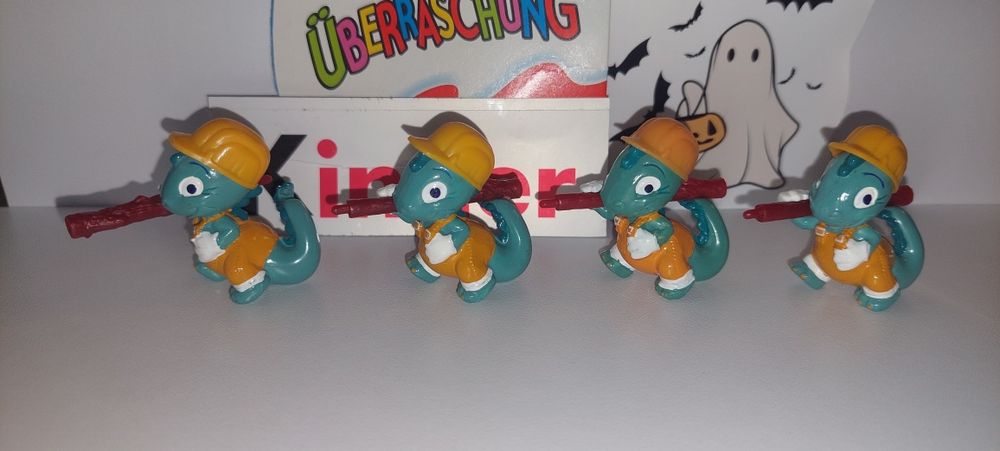 Jucarii kinder la buc