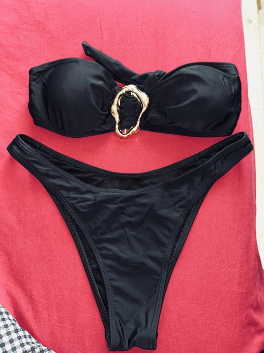 Чисто нови дамски бански