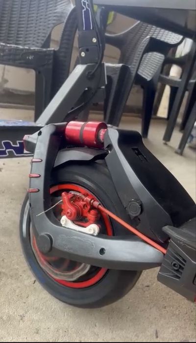 Trotineta myria,mai este in garantie un an si 3 luni