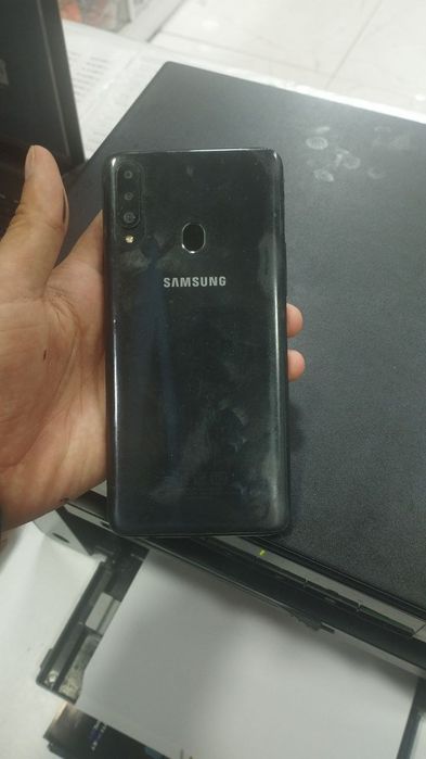 Samsung A20s sotiladi