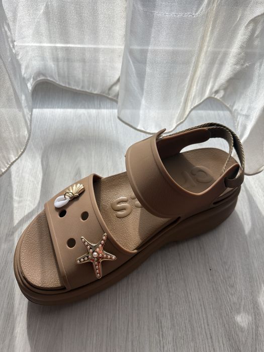 Чисто нови женски сандали CROCS 39-40