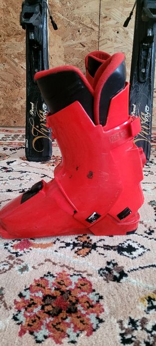 Vand set ski ! Detalii in descriere.