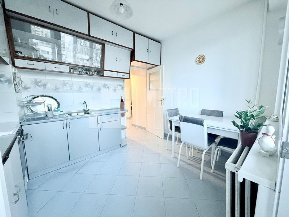 Продава се Тристаен апартамент в София, Младост 1 - 84 кв.м за 2798 €/кв.м - Снимка #6