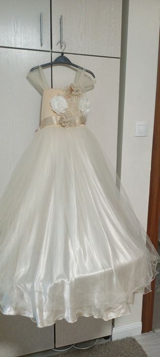 Rochie eleganta fete