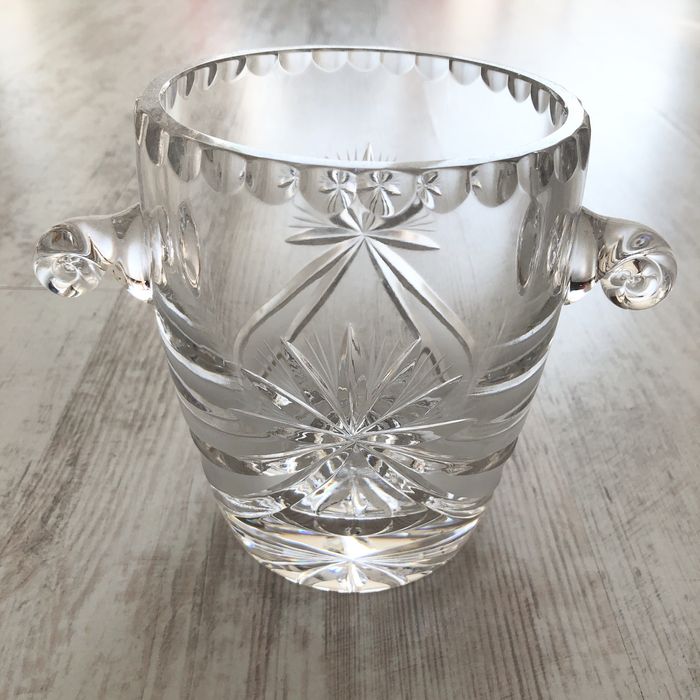 купа бонбониера ваза от бохемски кристал
