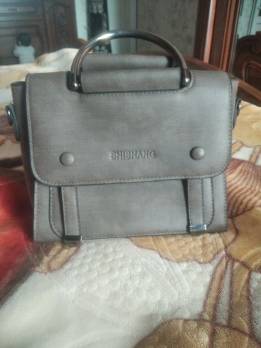 Sumka bir xonali ichki choʻntak zamokli