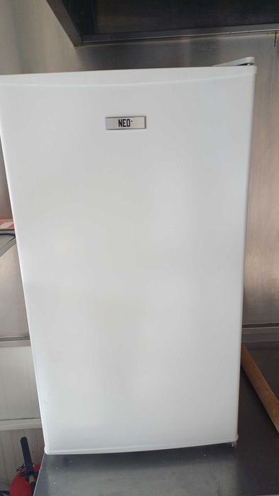 Продава се хладилник