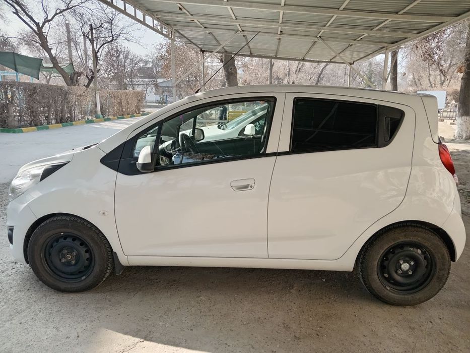 Chevrolet Spark 2022 — 4