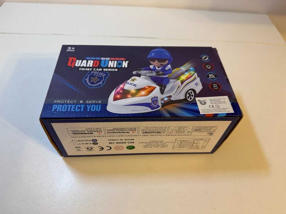 Jucarie rotativa masina de politie, cu lumini, sunete, baterii incluse