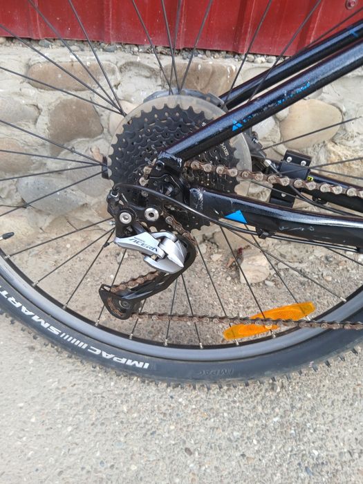Vând bicicleta bergamont în stare bună are roți 27.5 și frâne pe ulei