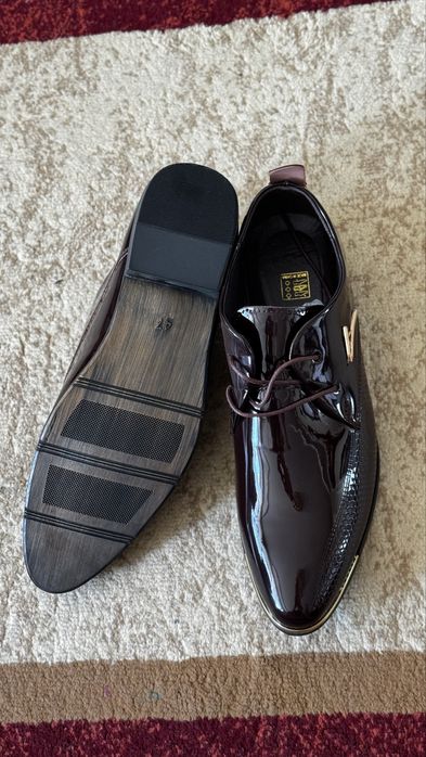 Продам мужские туфли