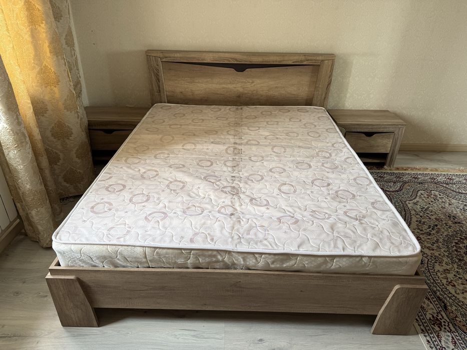 Спальный гарнитур б/у