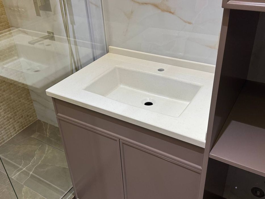 Stoleshnitsa kvarts quyma tosh