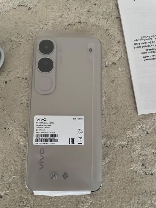 Продам Vivo v40 Lite