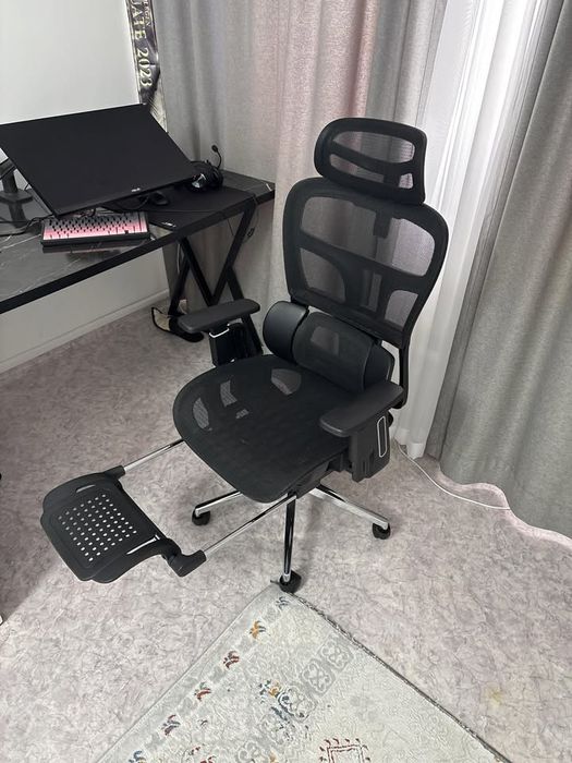 Продаю игровое кресло