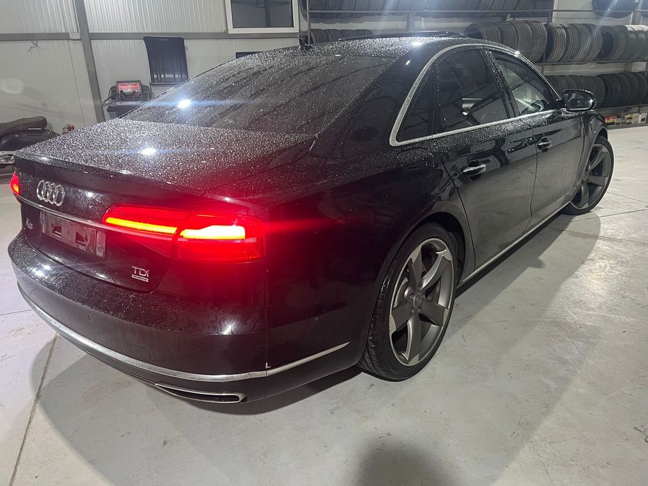 Triple audi a8 facelift an 2014-2018 cu semnal dinamic