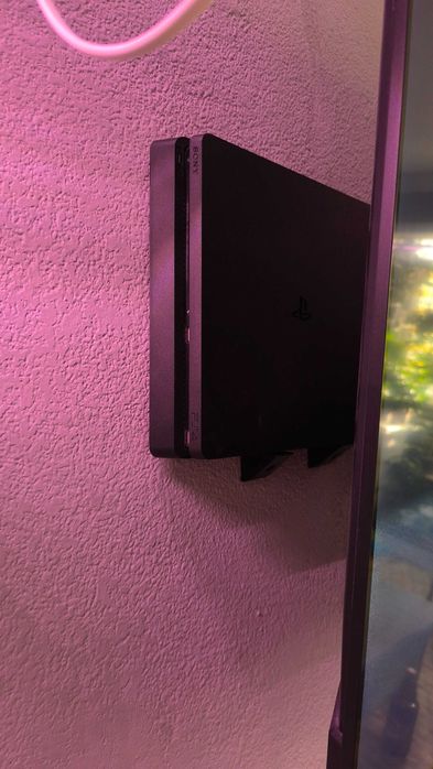 Play station 4 slim 1 TB