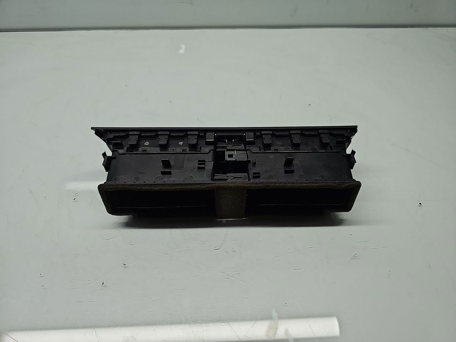 Grila aerisire centrala AUDI A5 Cabriolet (8F7) [Fabr 2009-2015] 8T282