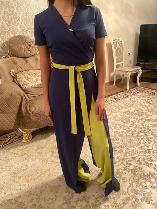 Продам костюм комбинезон