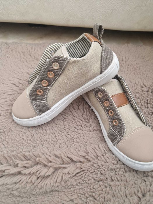 Бежово кафяви  обувки