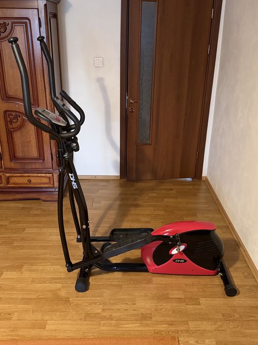 Aparat fitness eliptic DHS – stare foarte bună