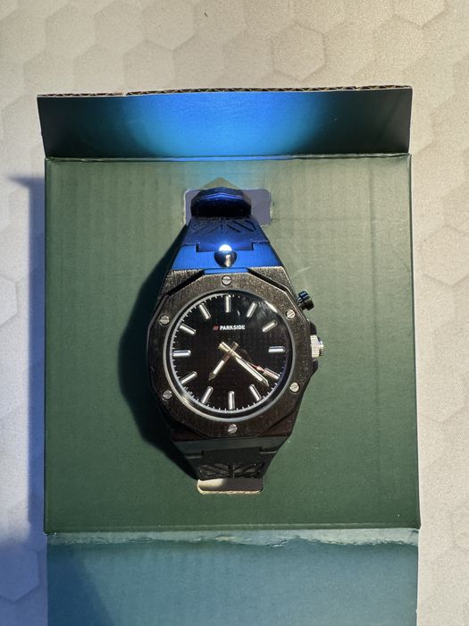 Vând ceas Parkside Fan Edition cu lanternă LED, model PWSL1B2