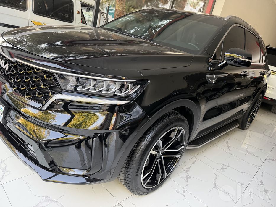Kia Sorento 2022 Qora toza 7 orindiqli