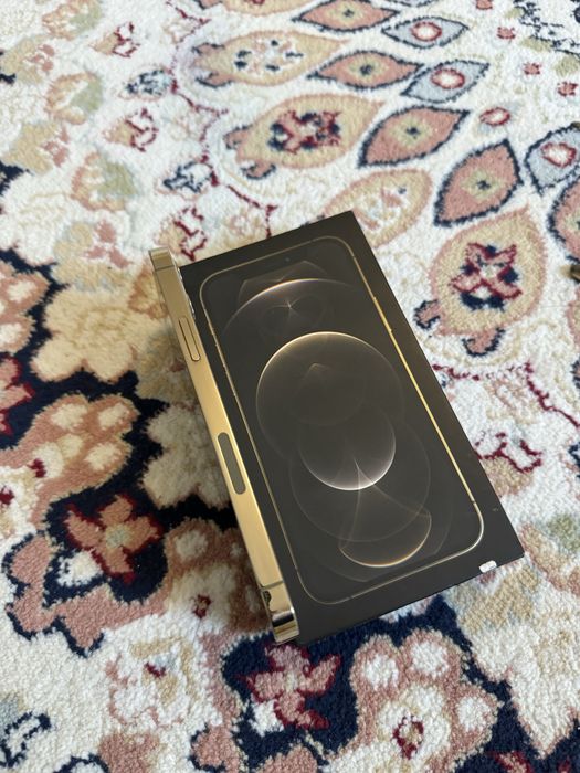 Айфон 12 про 256гб!!!