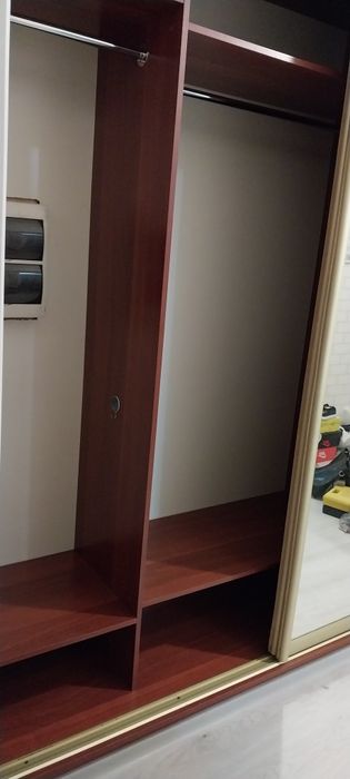 Продам шкаф-купе.