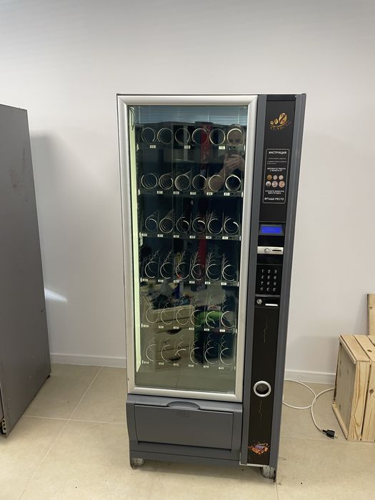 Вендинг автомат снакс машина