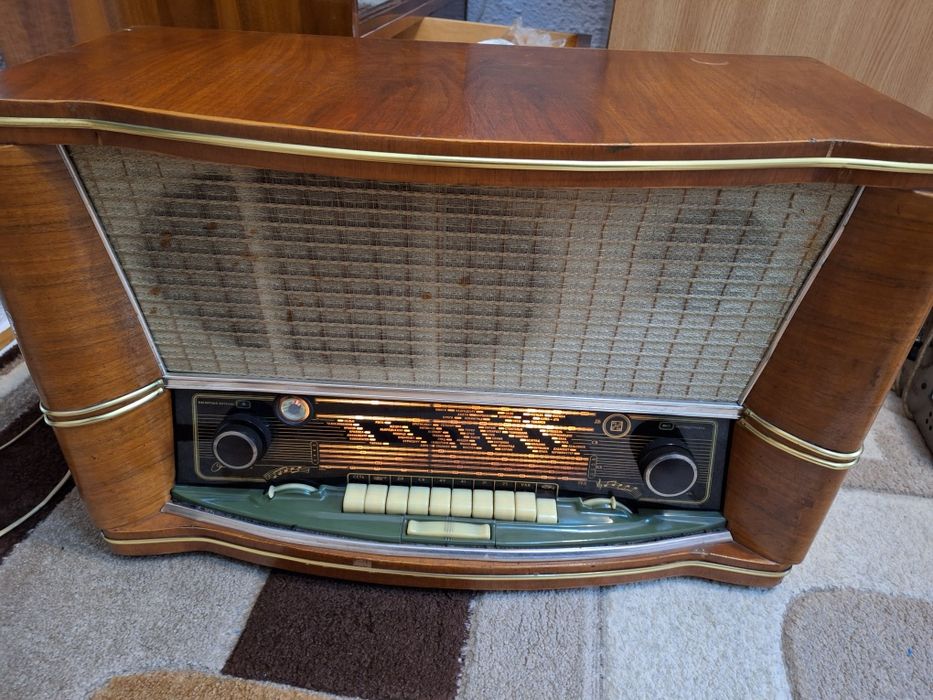 Vand obiecte retro de colectie