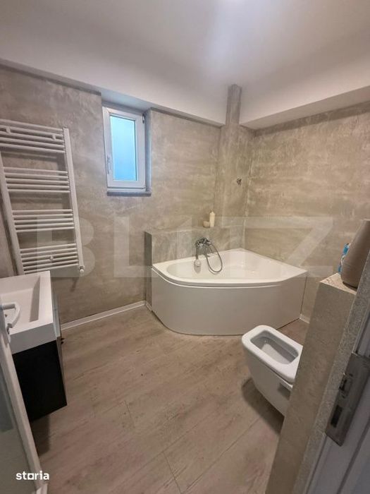 Spatiu comercial Premium, 139,3 mp,  bloc nou, zona Obcini
