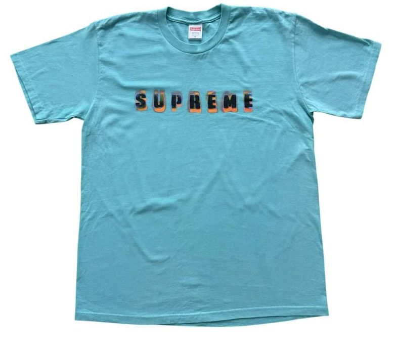 Supreme тениски.