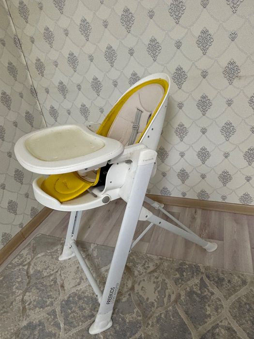Детский стол для кормления