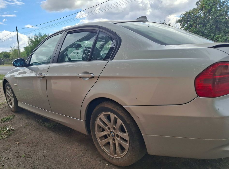BMW 320i 2.0 Benzina 150 CP / 2006 / Manuala / Piele