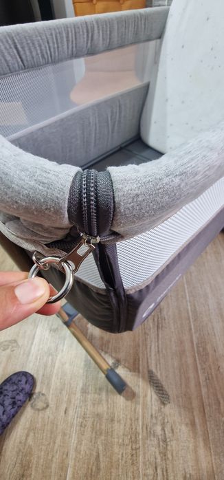 Patut Co-Sleeper cu sistem de leganare Leonie Lionelo