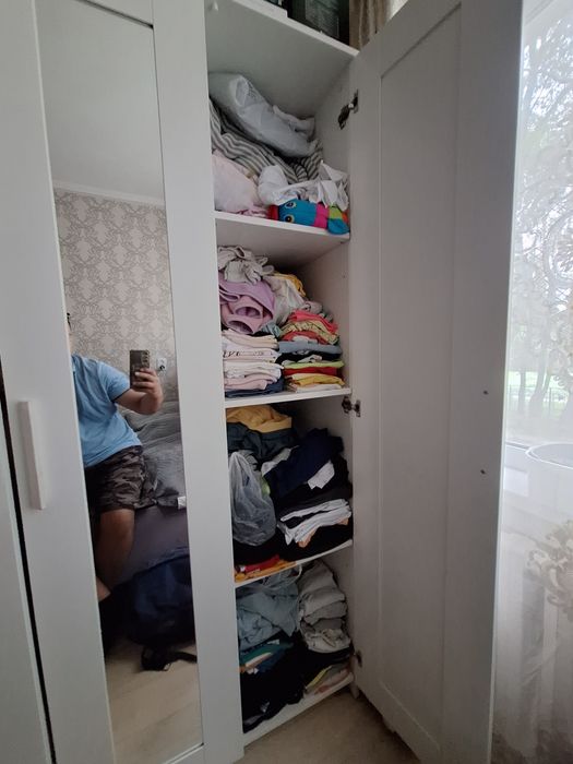 Шкаф от IKEA распашной