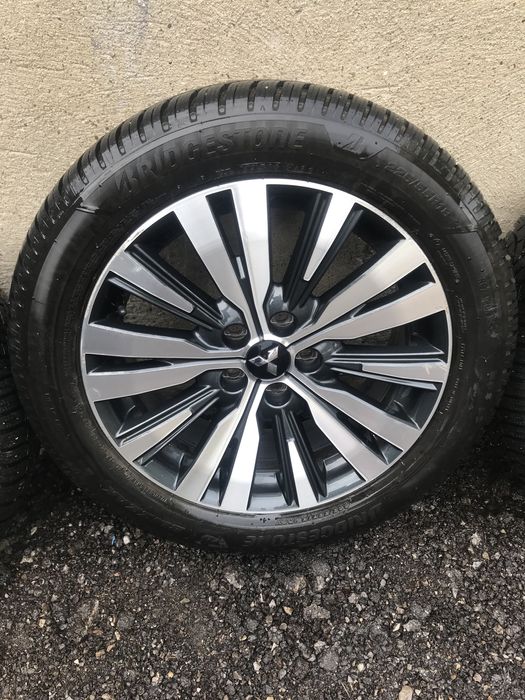 Джанти с зимни гуми 18 цола за Митсубиши Mitsubishi