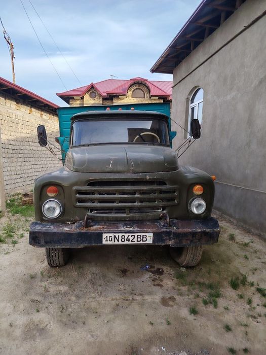 Zil 4502 sotiladi srochni   1979 yil