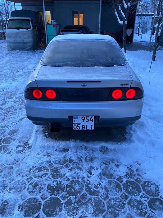 Nissan Skyline R33 GTS